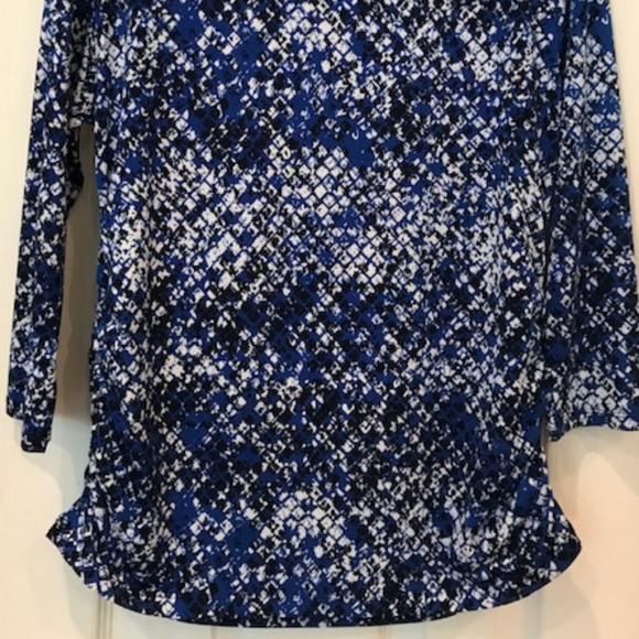 Blue/White/Black Print Chaus Top - Picture 4 of 8